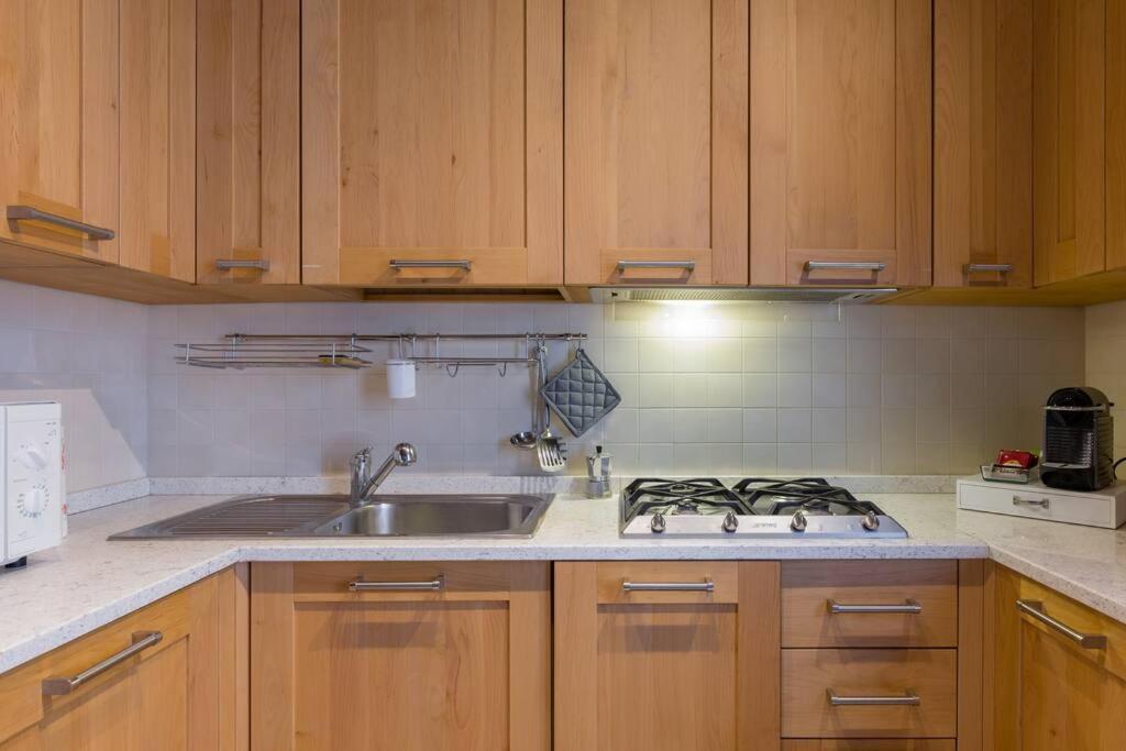 ***Penthouse 4 Min To Arena Inside Fortress Wall ! Verona Exterior photo